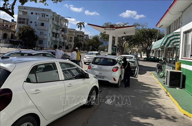 Nga tiếp tục chuyển dầu hỗ trợ Cuba